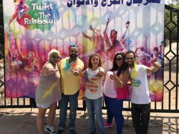 Aley is thrilled at the festival of colors with a constellation of artists