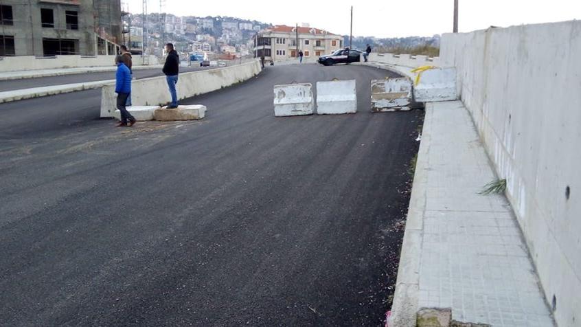 Aley closes its roads... Stay at home