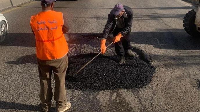 Maintenance of Beirut - Damascus International Road within the scope of the city of Aley, after the Ministry of Works delays in carrying out its duty